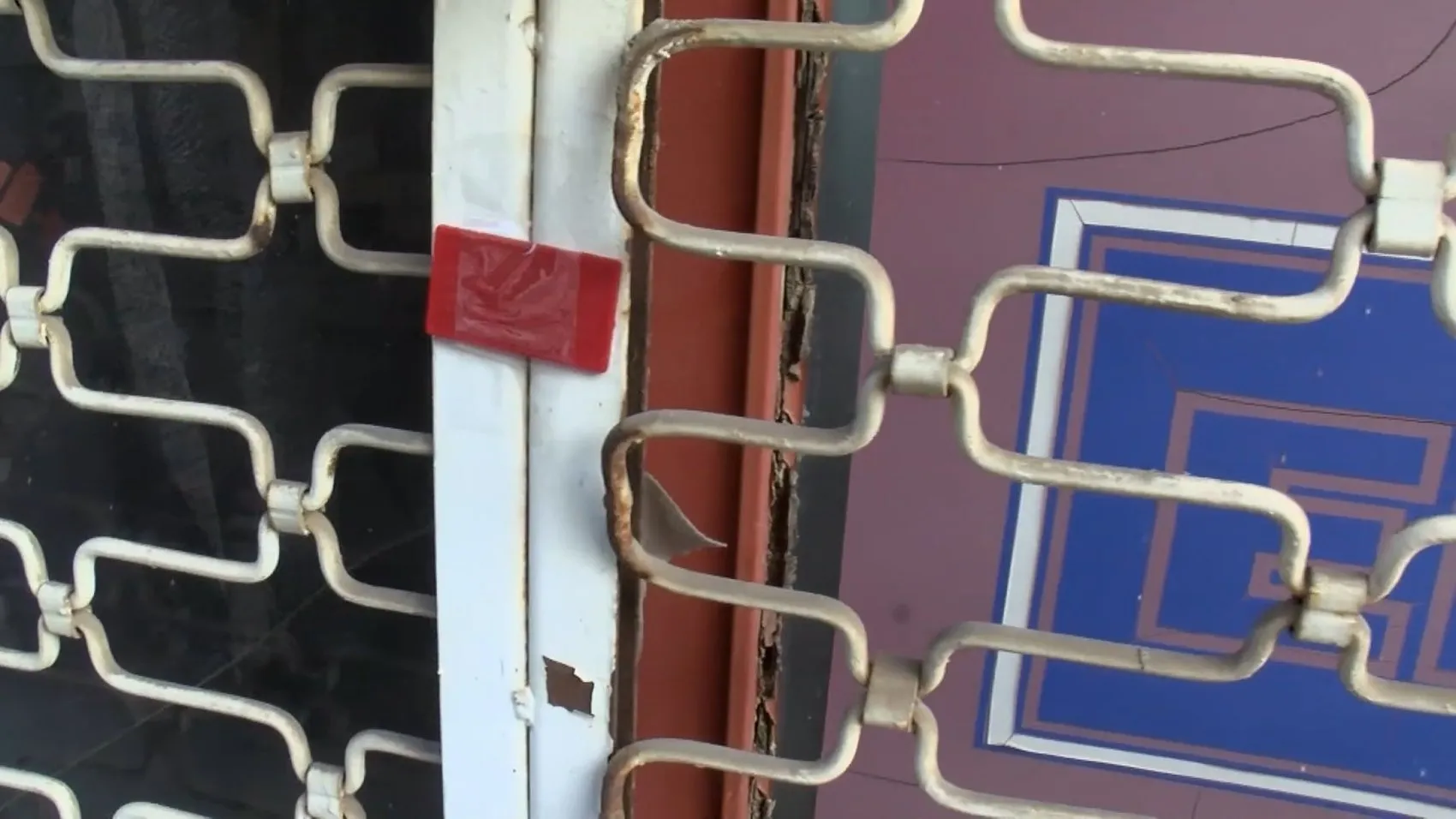 Maltepe'de korkutan çöküş: Çevredeki binalar için acil tahliye kararı