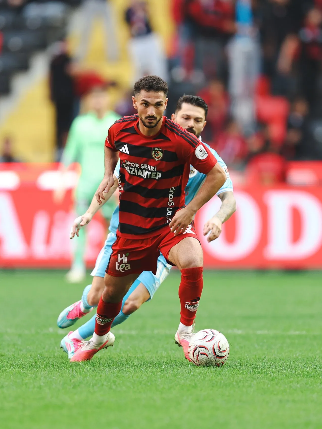 Gaziantep FK ve Erzurum FK karşılaşmasından kareler