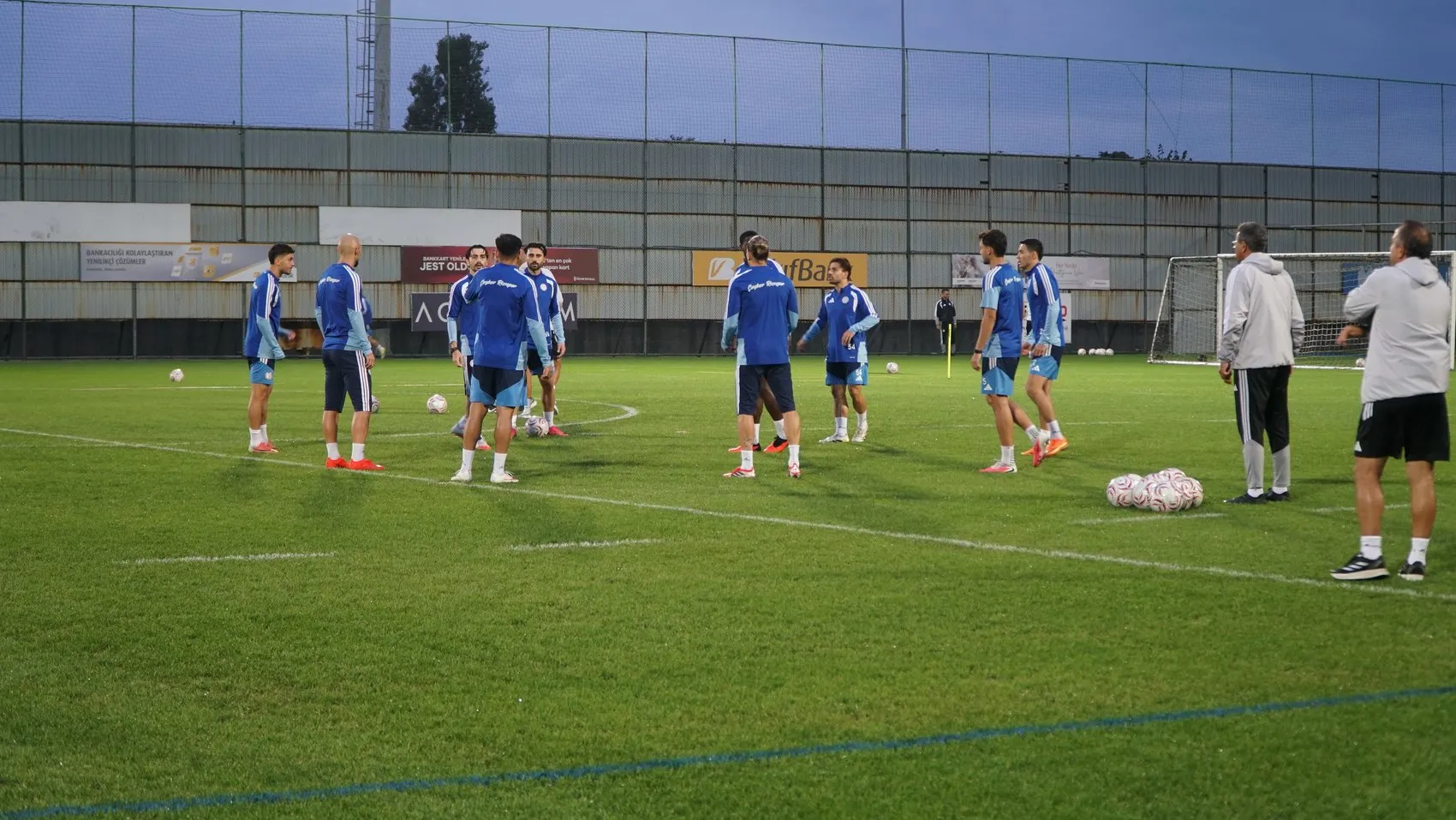 Rizespor'un Macar savunmacısı Attila Mocsi'den Fenerbahçe maçı öncesi iddialı çıkış: Puan veya puanlar hedefliyoruz