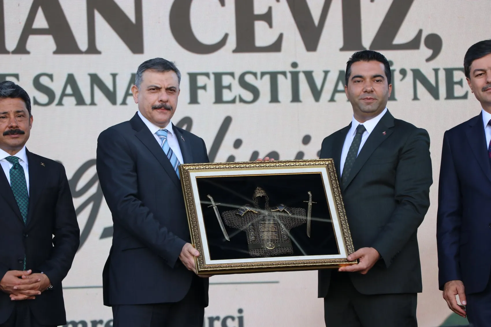 Dört yıl görev yaptığı topraklara bakan olarak döndü: Kaman’da duygusal buluşma