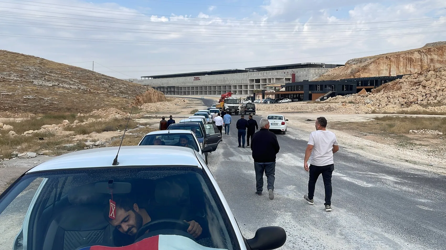 Şanlıurfa'da sanayi esnafı isyan etti: Bir kırmızı ışık kadar değerimiz yok mu?