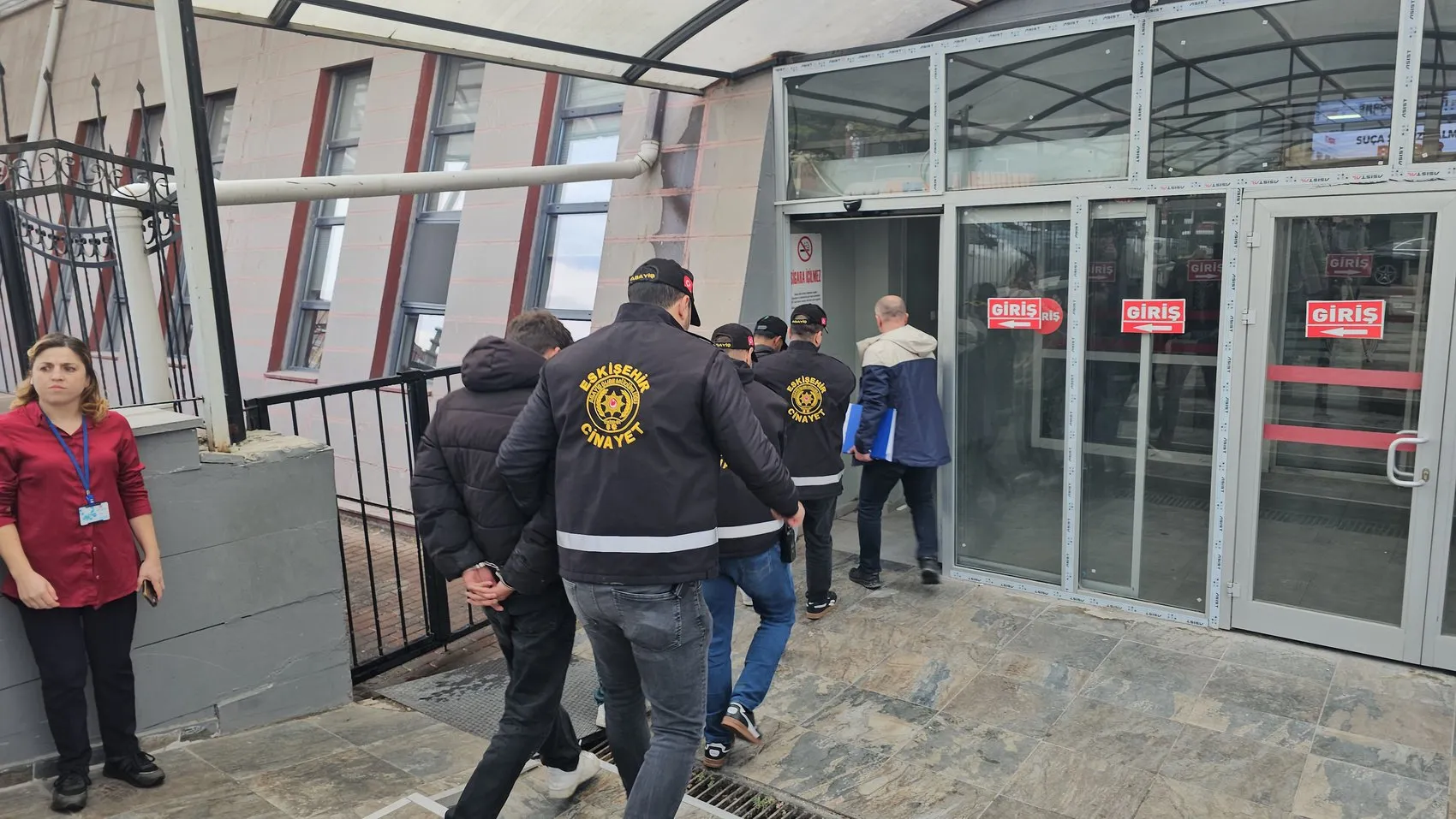 Eskişehir'de sokak ortasında dehşet: Husumet kavgası kanlı bitti