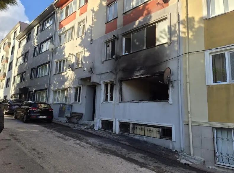 Sabahın ilk ışıklarında mutfakta büyük panik: Bandırma'da doğal gaz patlaması