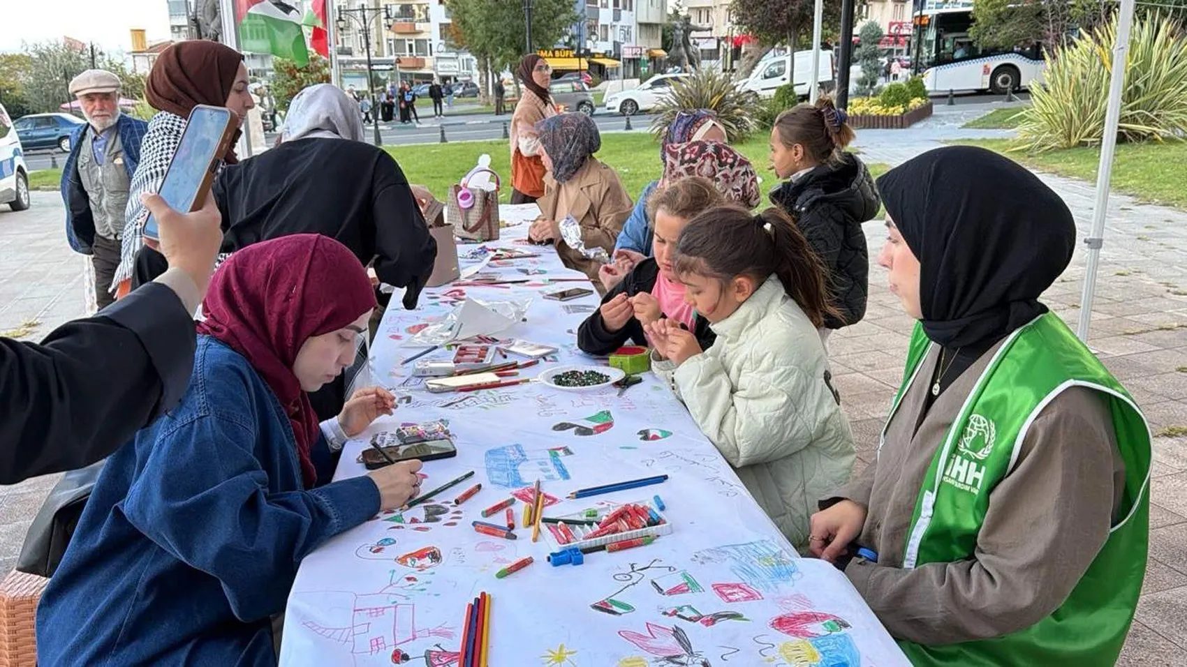 Tekirdağ'ın minik ellerinden Gazze'deki akranlarına anlamlı destek