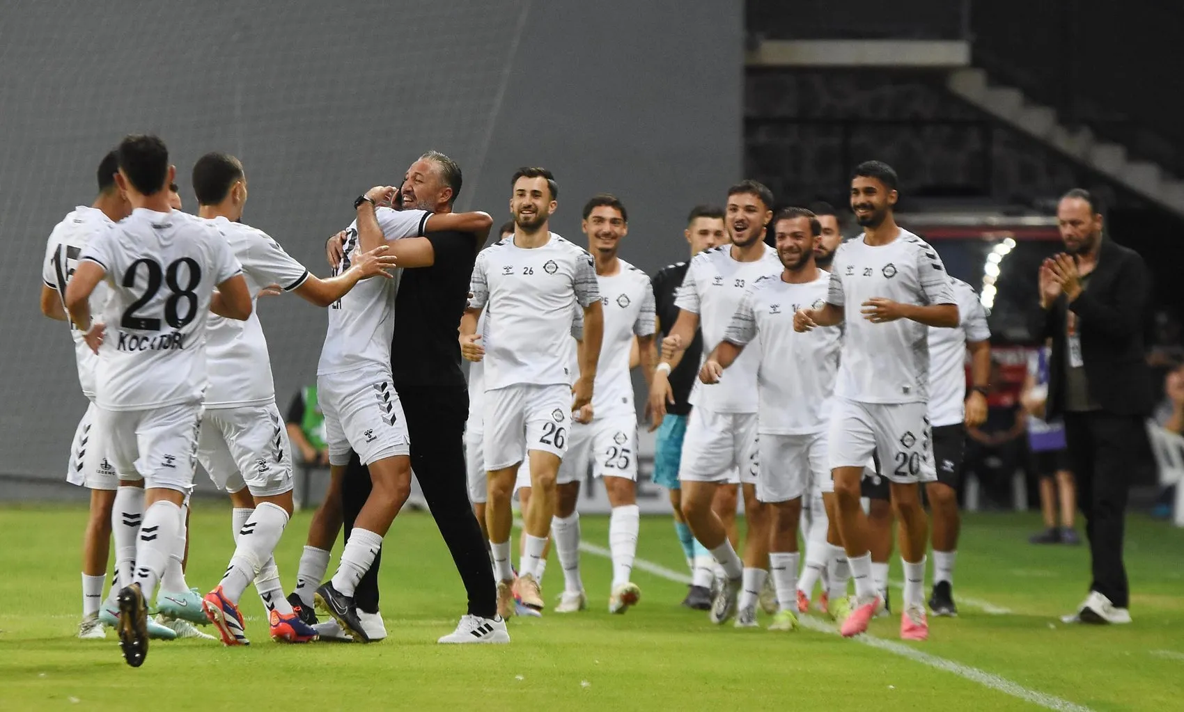 Altay'da yönetimden taraftara sürpriz adım: Maçın yarısı tribünde geçecek
