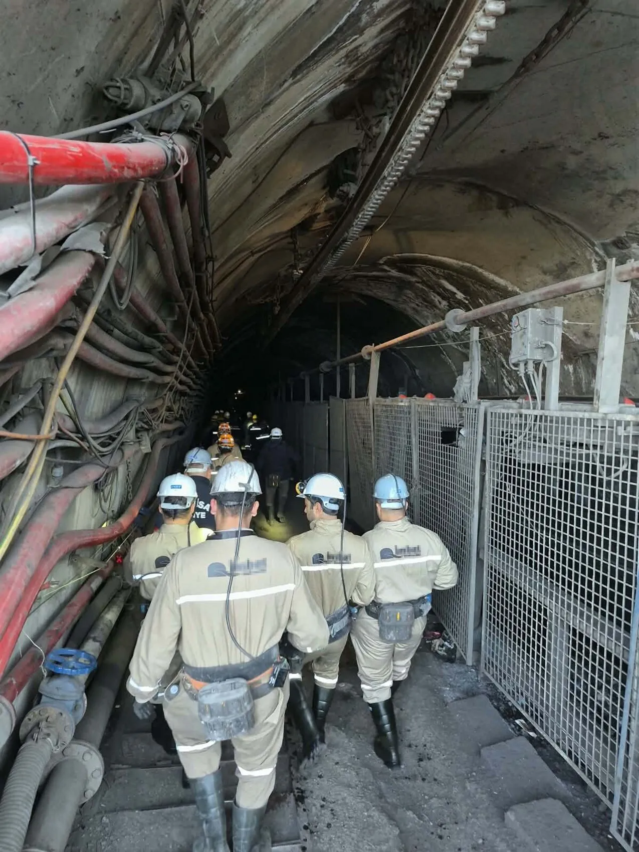 Soma'daki maden faciasından sağ kurtulan İbrahim Çimen: Direkler üzerime çökerken tek düşündüğüm çocuklarımdı