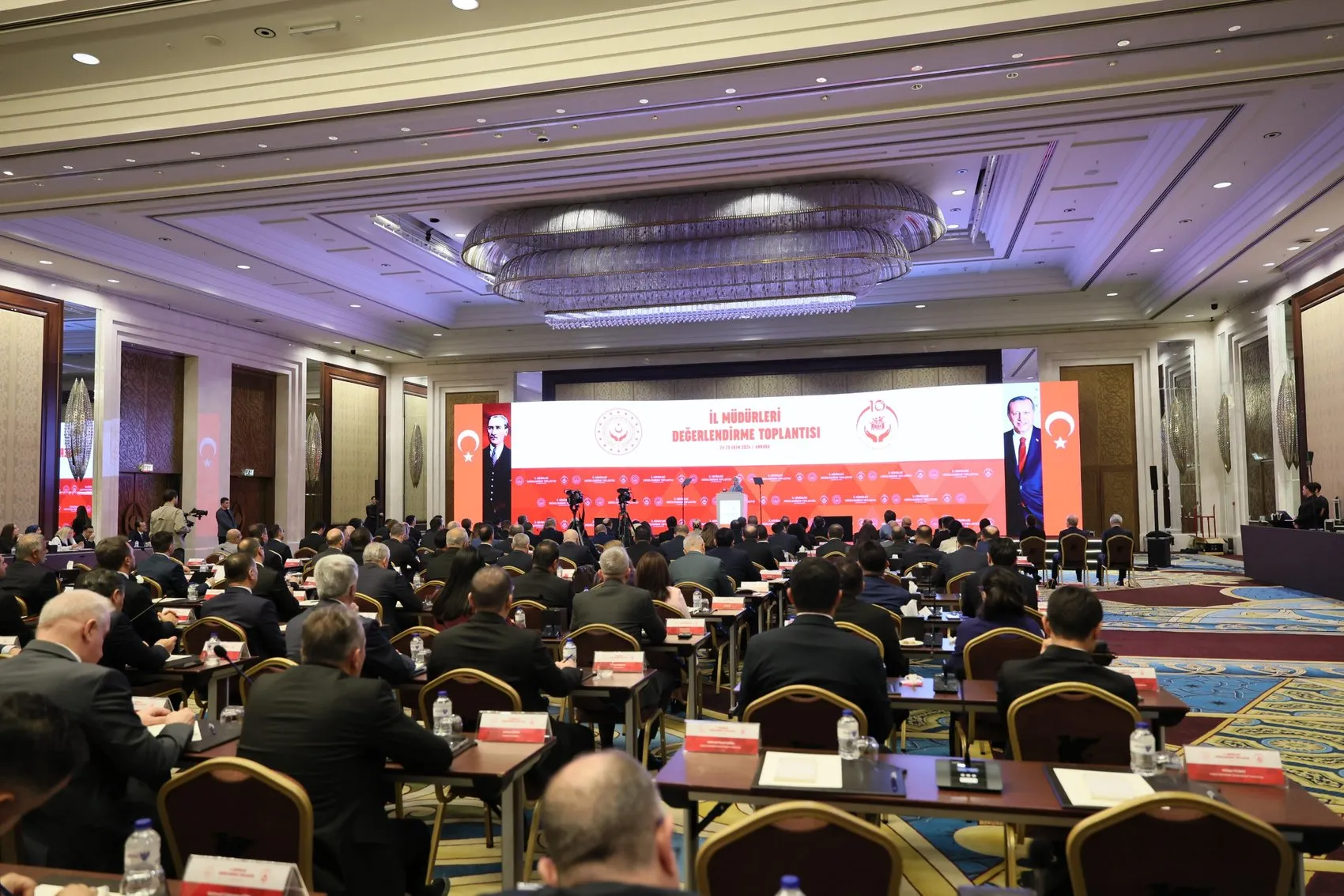Bakan Göktaş'tan il müdürlerine 'mutfağa girin' talimatı: Gösterilene değil, görülmesi gerekene bakın