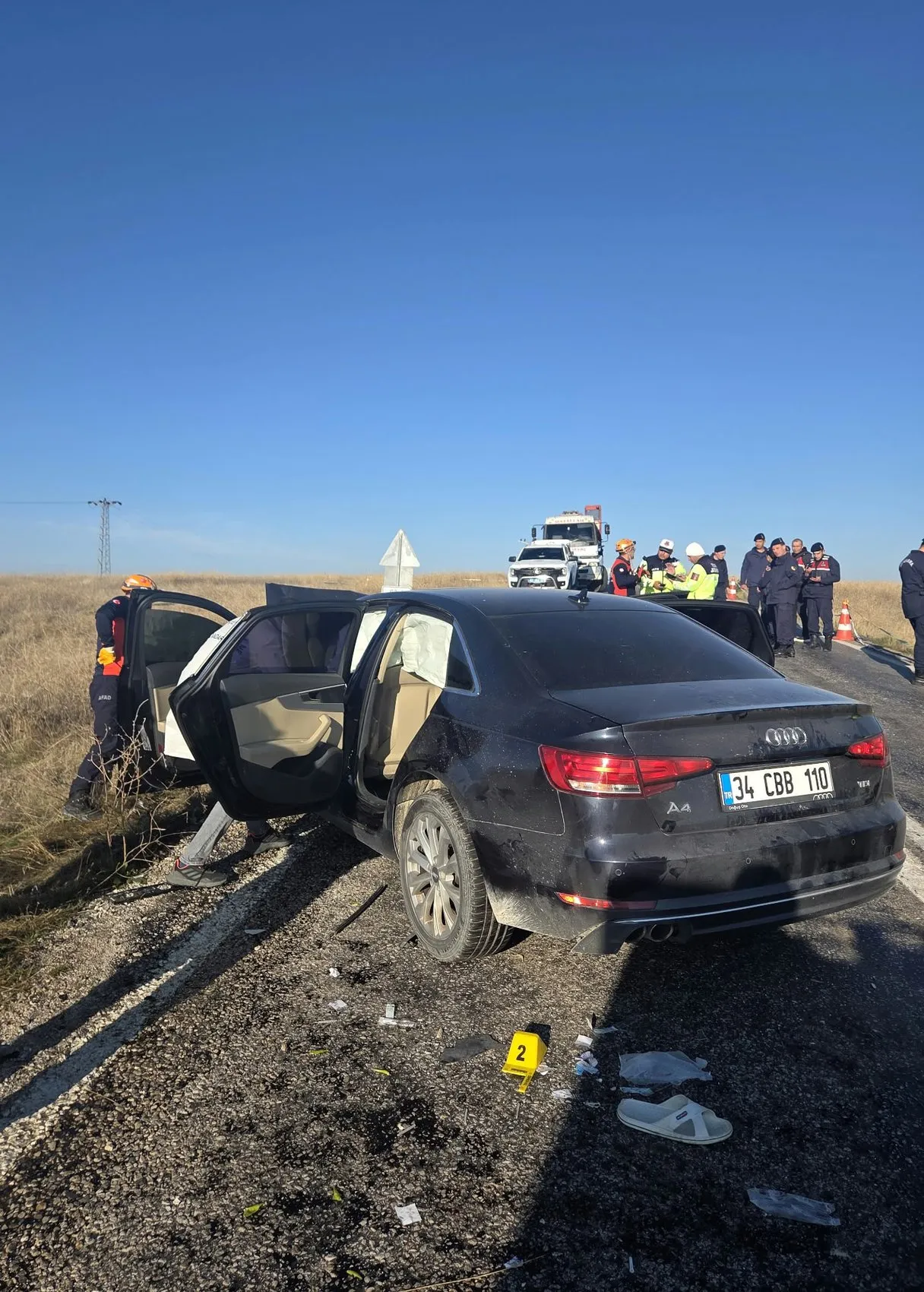 Emirdağ'da yolun sonu: İki otomobilin çarpıştığı feci kazada 4 can kaybı