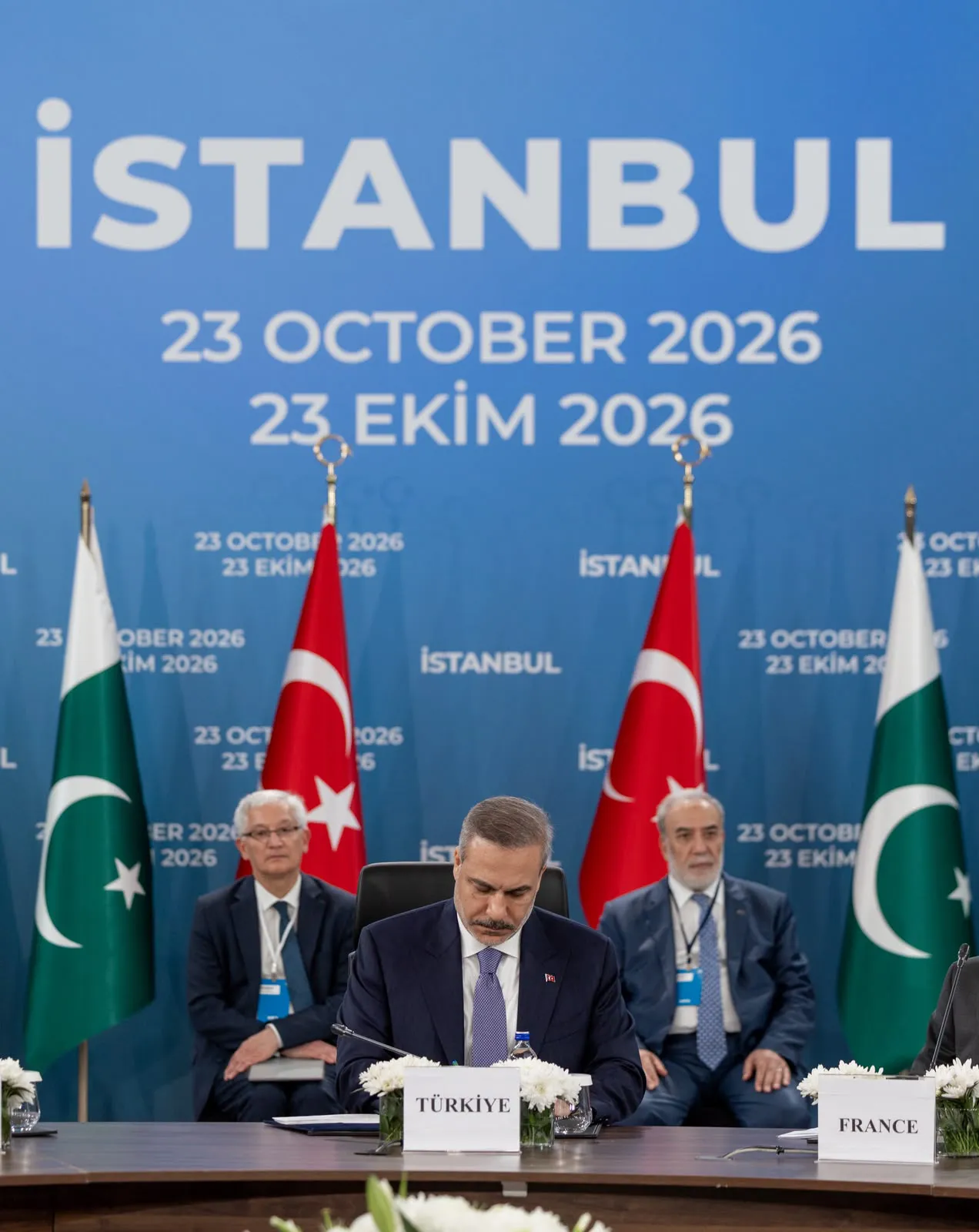 İstanbul'da kritik diplomasi trafiği: Bölgesel istikrar için dev zirve