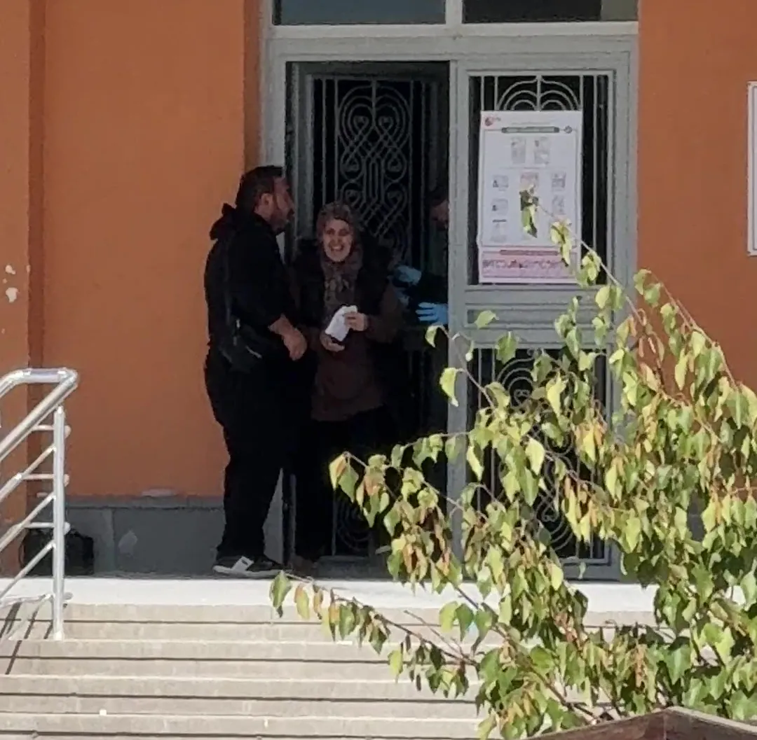 Sınav kapısında dramatik anlar: Bir dakikalık gecikme hayalleri yıktı