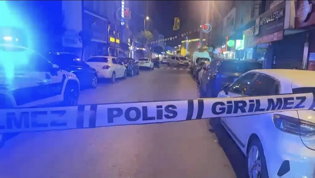 Esenler'de gece yarısı dehşeti: Cadde ortasında silahlar konuştu