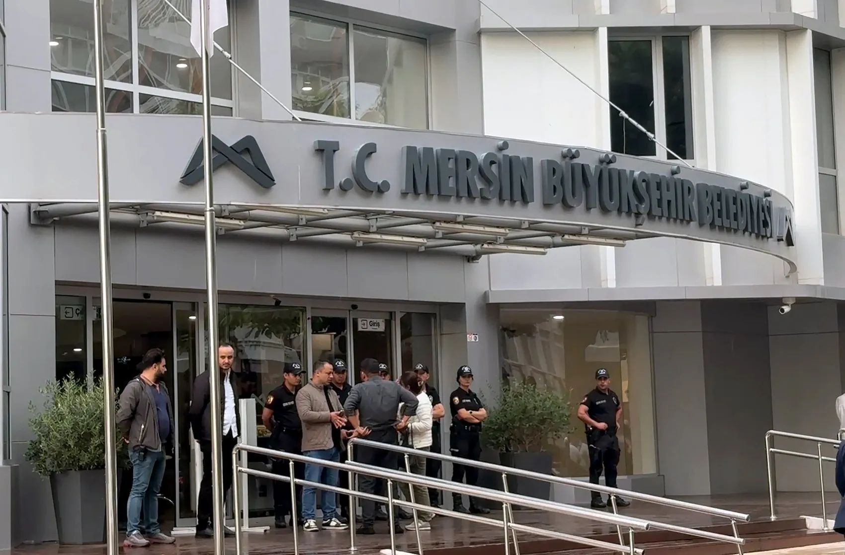 Mersin'deki dev operasyonun perde arkası: Milyonluk ihalelerde dikkat çeken imza detayı