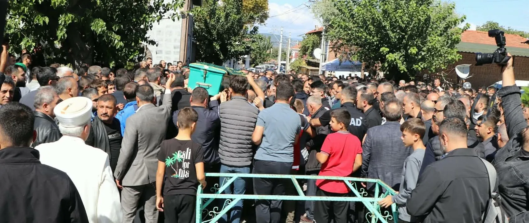 Soma'daki acı veda: Maden şehidi Kerim Ören son yolculuğuna uğurlandı