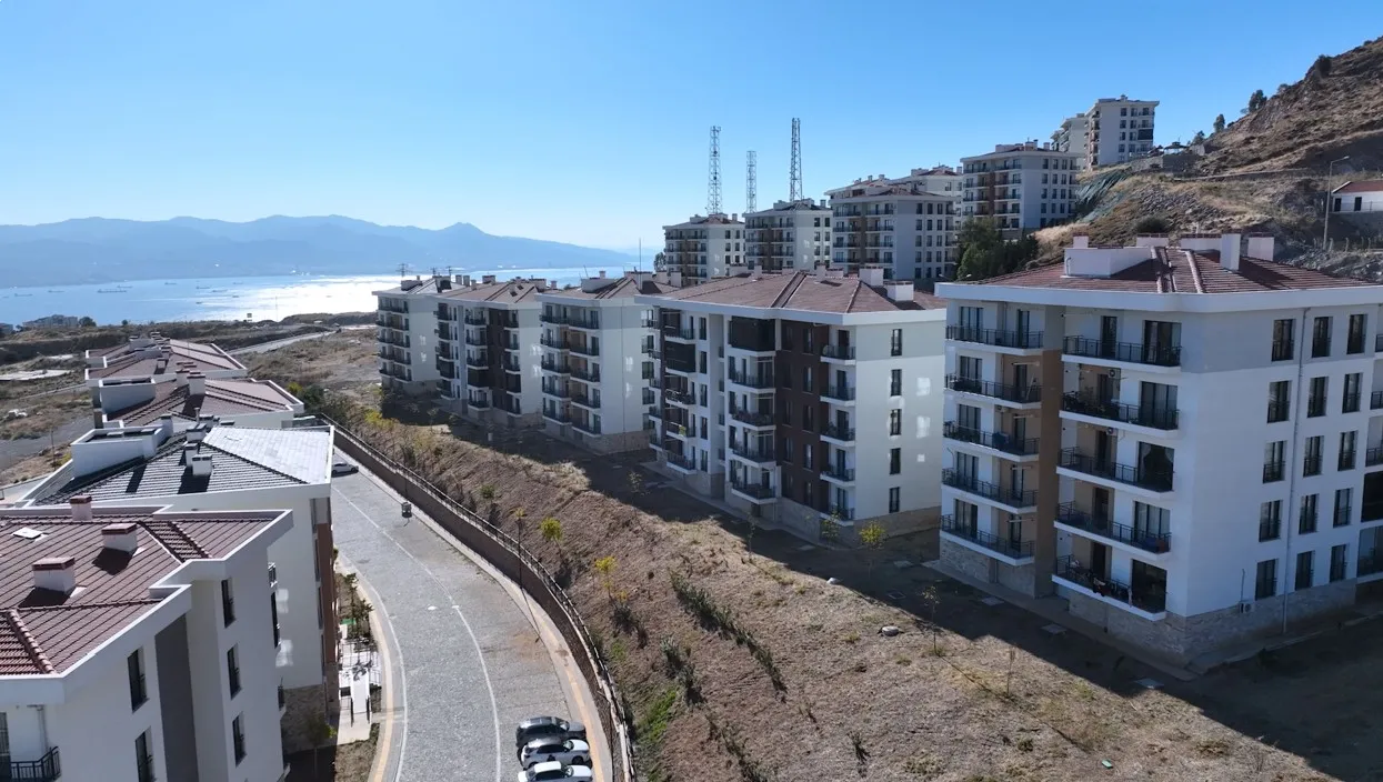 İzmir'de deprem korkusu yerini huzura bıraktı: Artık sarsıntılarda dışarı kaçmıyoruz