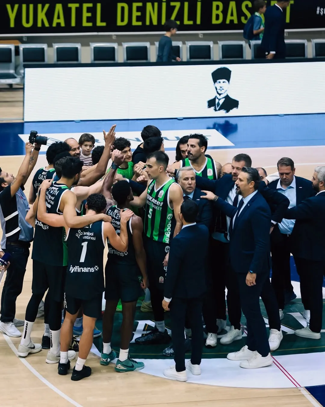 Denizli'de tarihi gece: Avrupa heyecanı ilk kez parkeye iniyor