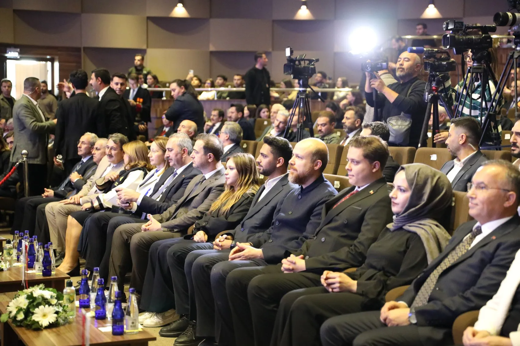 Bilal Erdoğan'dan Gaziantep'te gençlere çağrı: Sadece kendiniz için değil, dünya için üretin