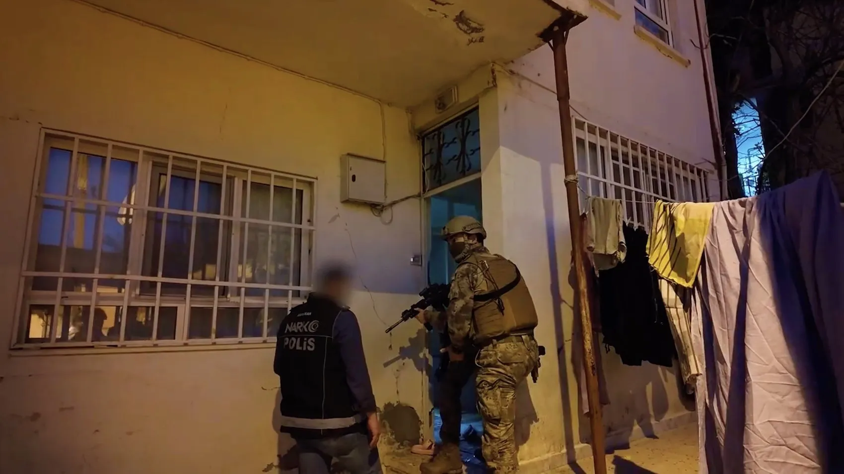 Adıyaman narkotik ekiplerinden şafak operasyonu: 5 kişi cezaevine gönderildi