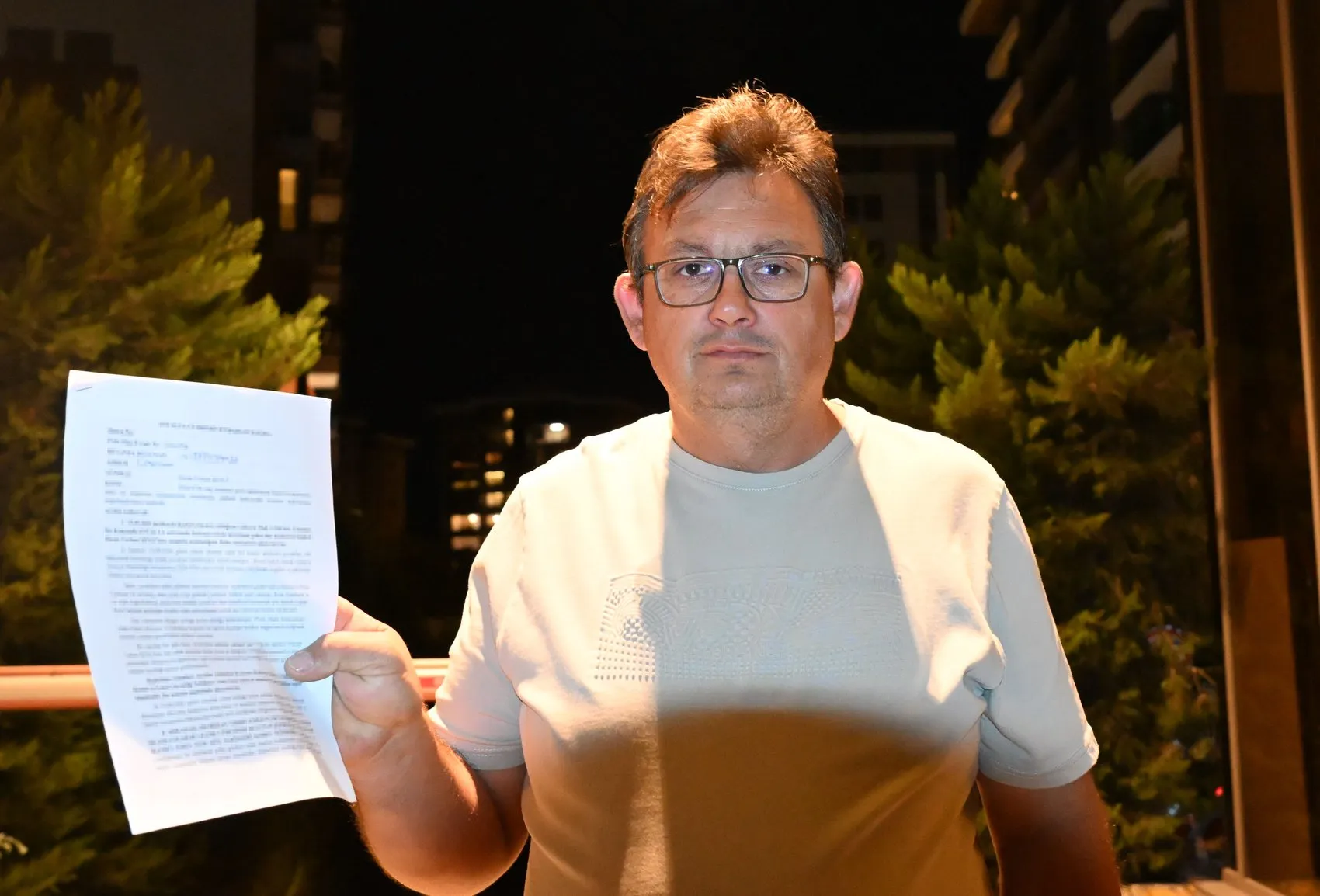 Antalya'da site sakinlerine pompalı tüfekli dehşet: Çocuklar sokağa çıkmaya korkuyor