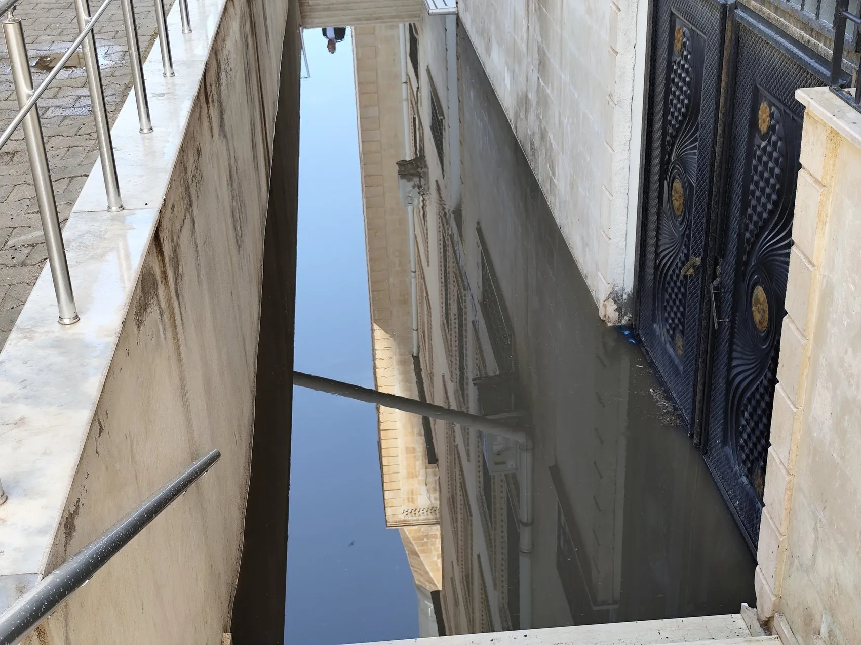 Mardin'de sabahın ilk ışıklarıyla gelen kabus: Şiddetli yağış hayatı felç etti