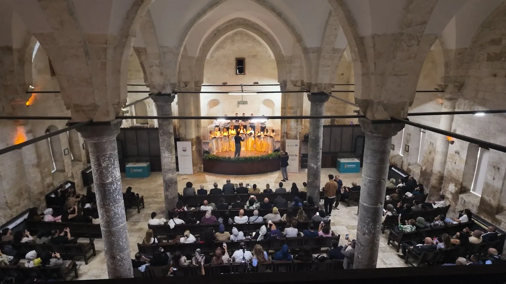 Şanlıurfa'da tarihi buluşma: Gazellerin yanık sesi opera ezgileriyle harmanlandı