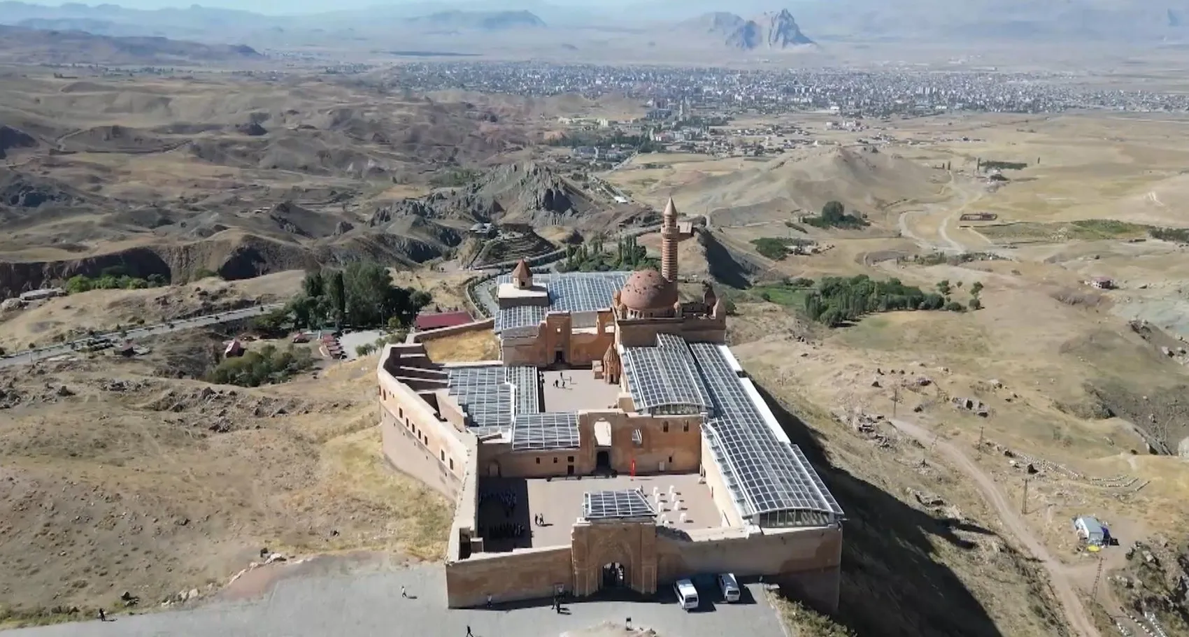 Ağrı Dağı’nın gölgesindeki tarihi hazine: 250 bin ziyaretçi hedefiyle turizmde rekor koşusu