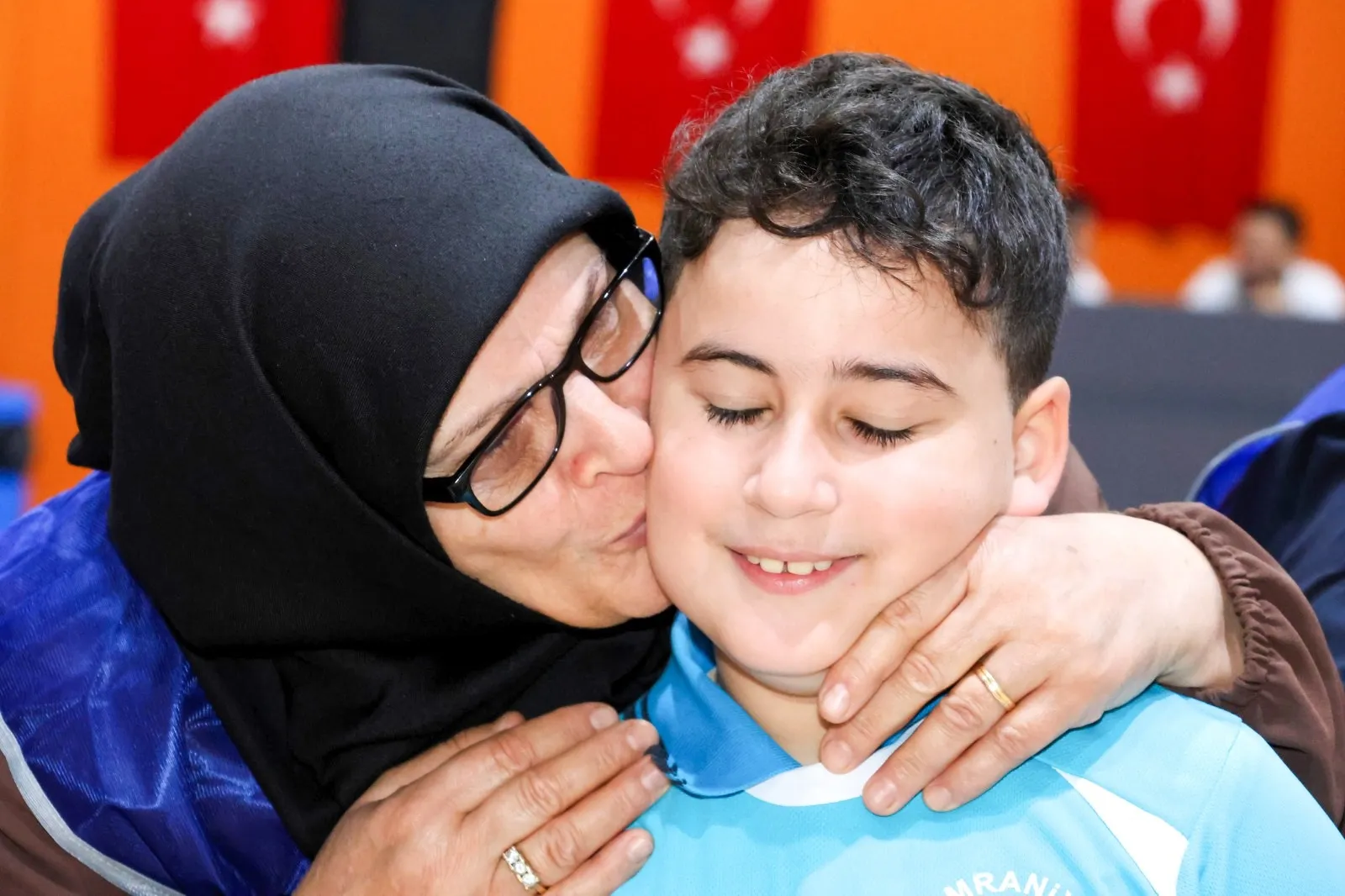 Ümraniye'de kuşaklar arası köprü: 70 kişi aynı spor sahasında buluştu