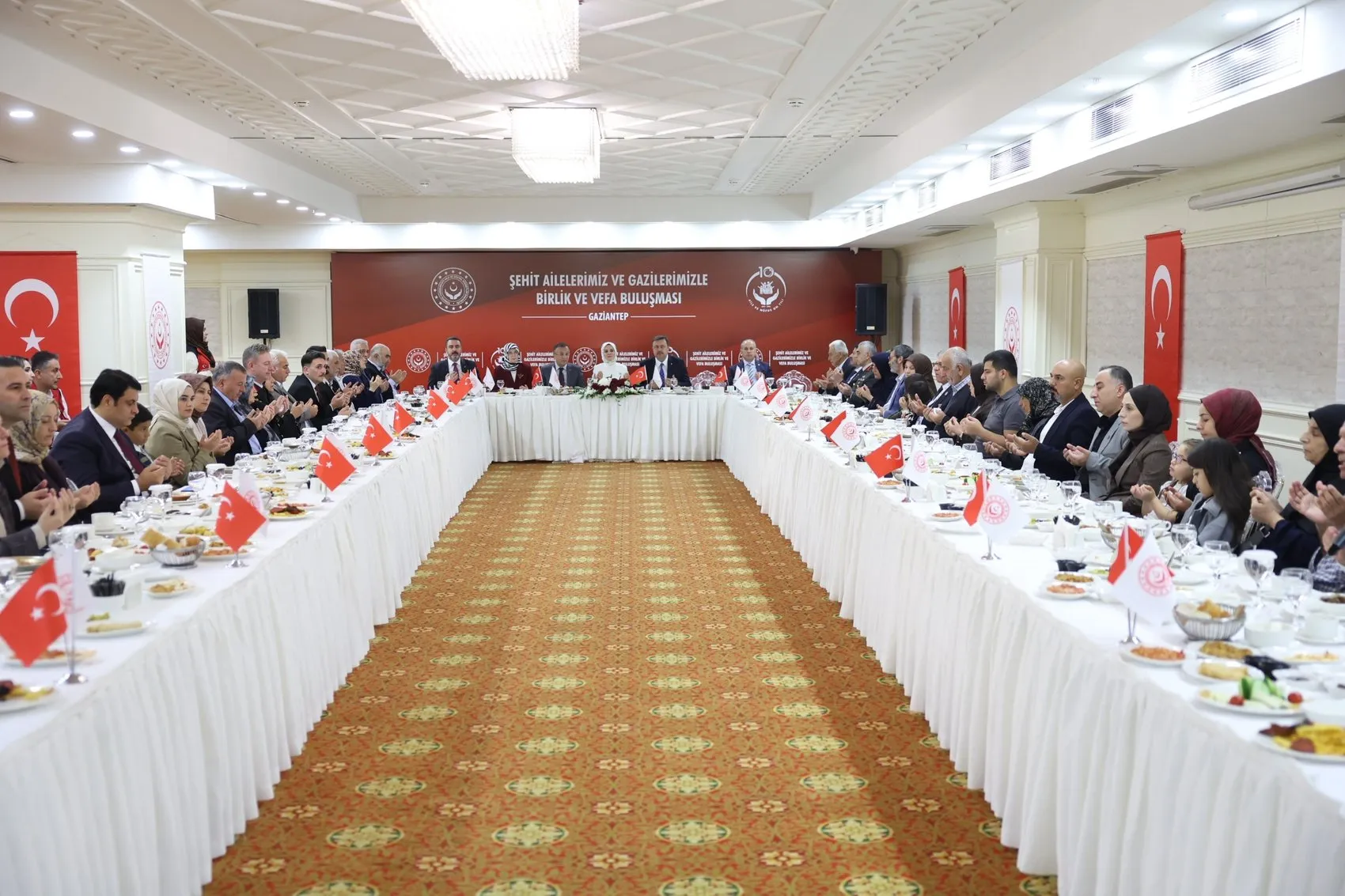 Bakan Göktaş'tan Gaziantep'te Vefa Mesajı: Terörsüz Türkiye Hedefimizden Asla Vazgeçmeyeceğiz
