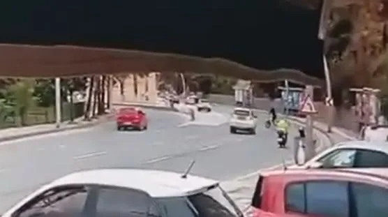 Keçiören'de dehşet anları: Güvenlik kamerasına yansıyan kaza ağır yaraladı