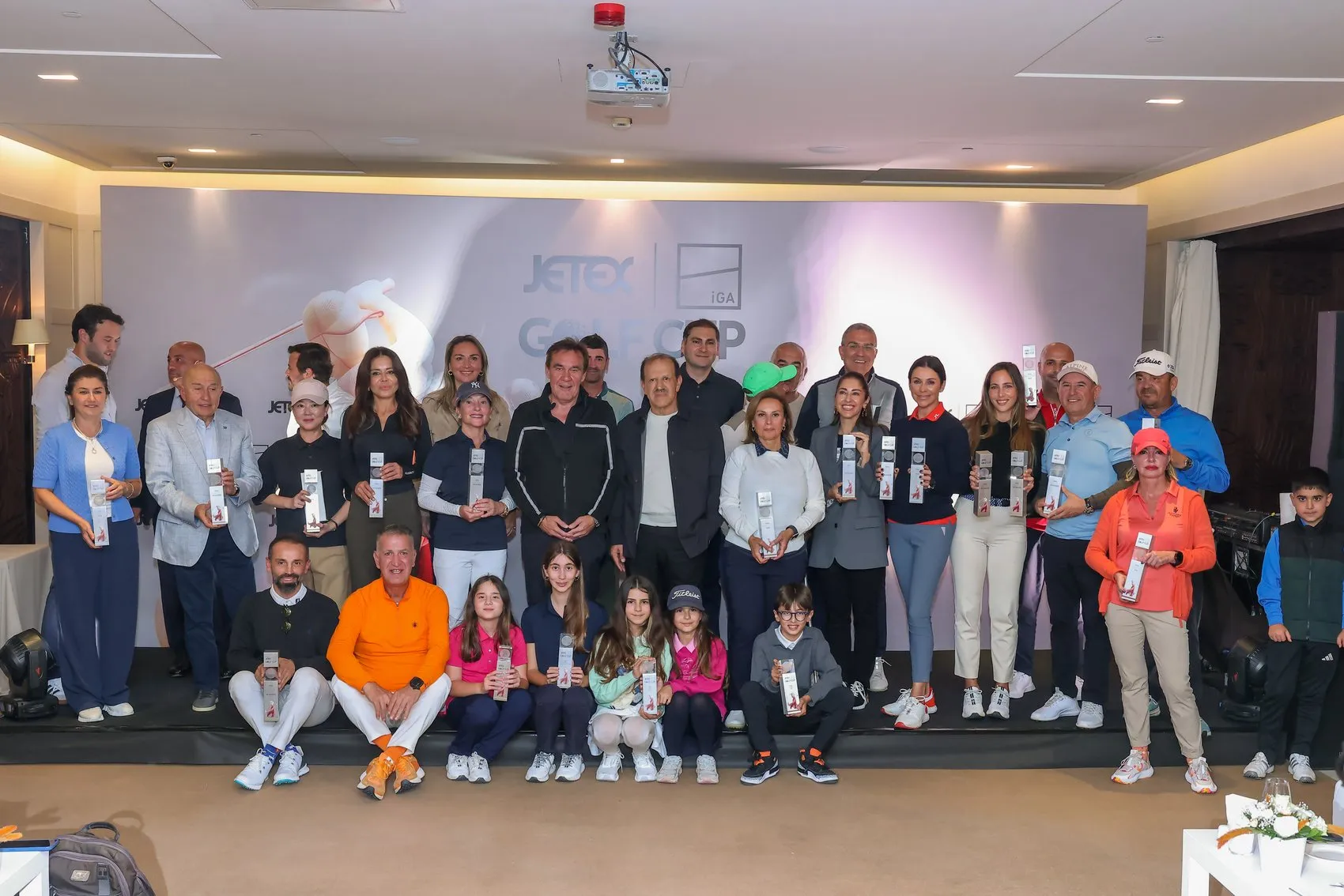 Golf sahalarında şampiyonlar belli oldu: İş ve cemiyet dünyası bu kez yeşil sahalarda buluştu