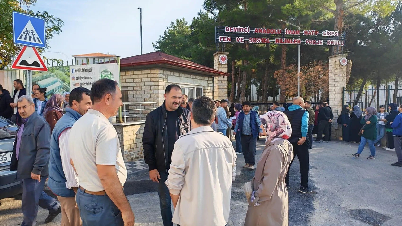 Sınav yolunda lastik kabusu: Jandarma adayları saniyelerle yarışarak yetiştirdi