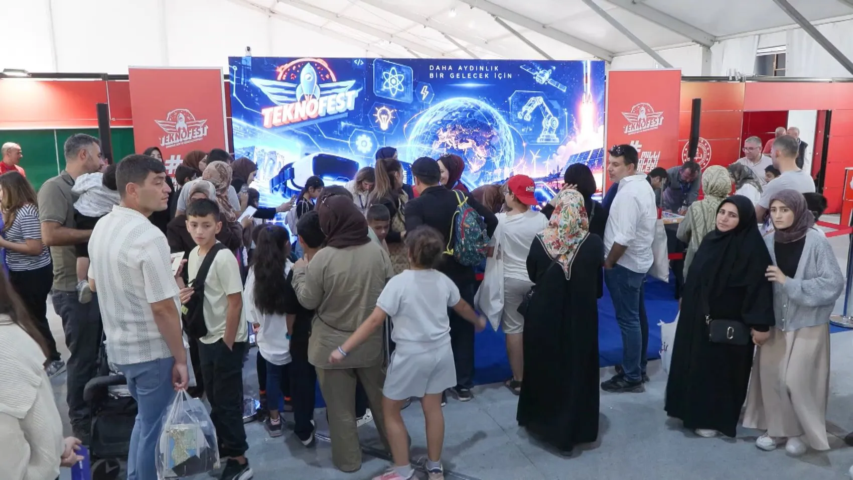 Şanlıurfa'da Teknoloji Rüzgarı: Geleceğin Mucitleri TEKNOFEST'te Sahne Aldı