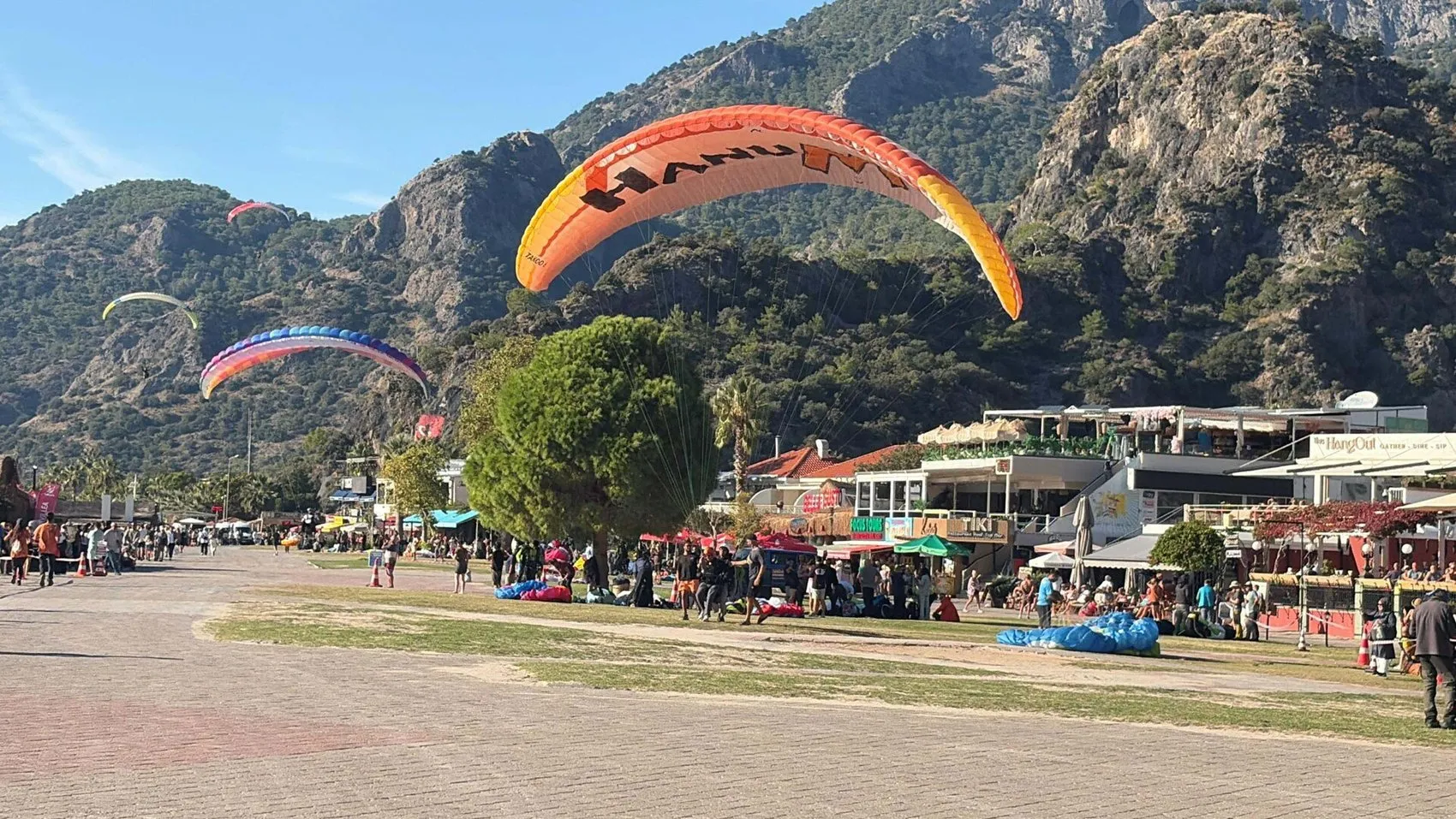 Gökyüzü Fethiye'de şenleniyor: 26. Uluslararası Ölüdeniz Hava Oyunları kapılarını açtı