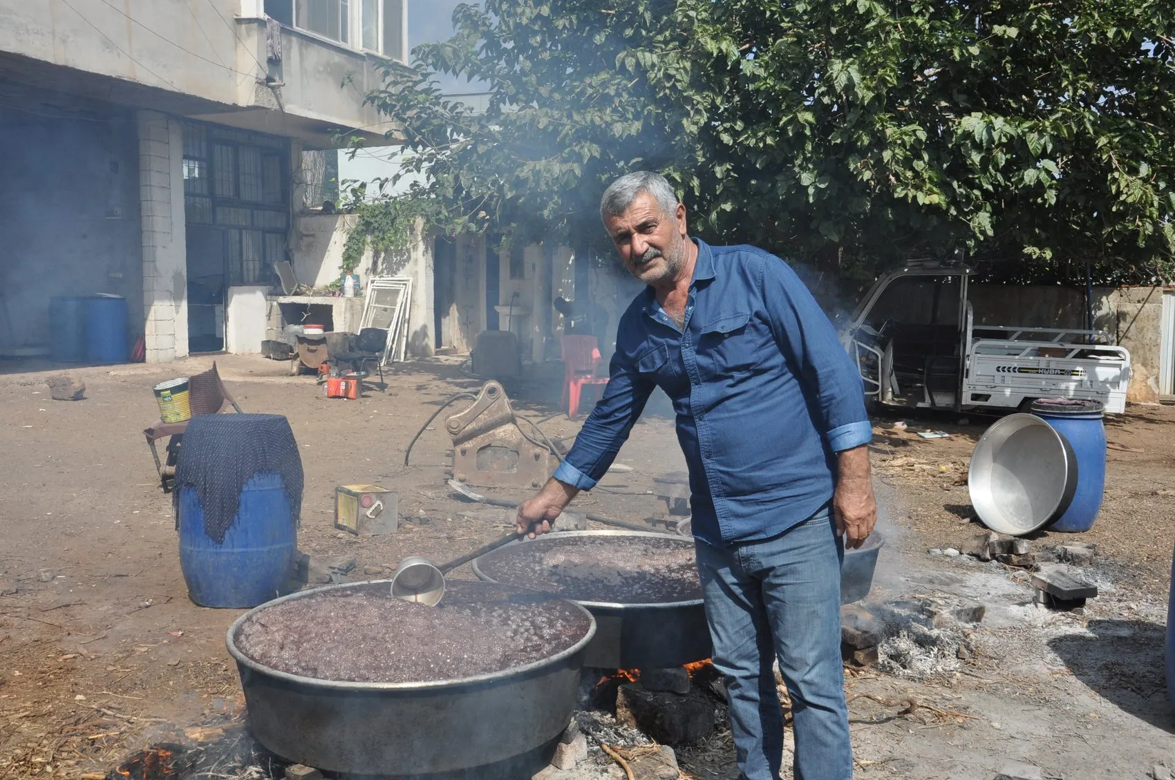 İslahiye'de bağ bozumu bitti, geleneksel pekmez mesaisi başladı