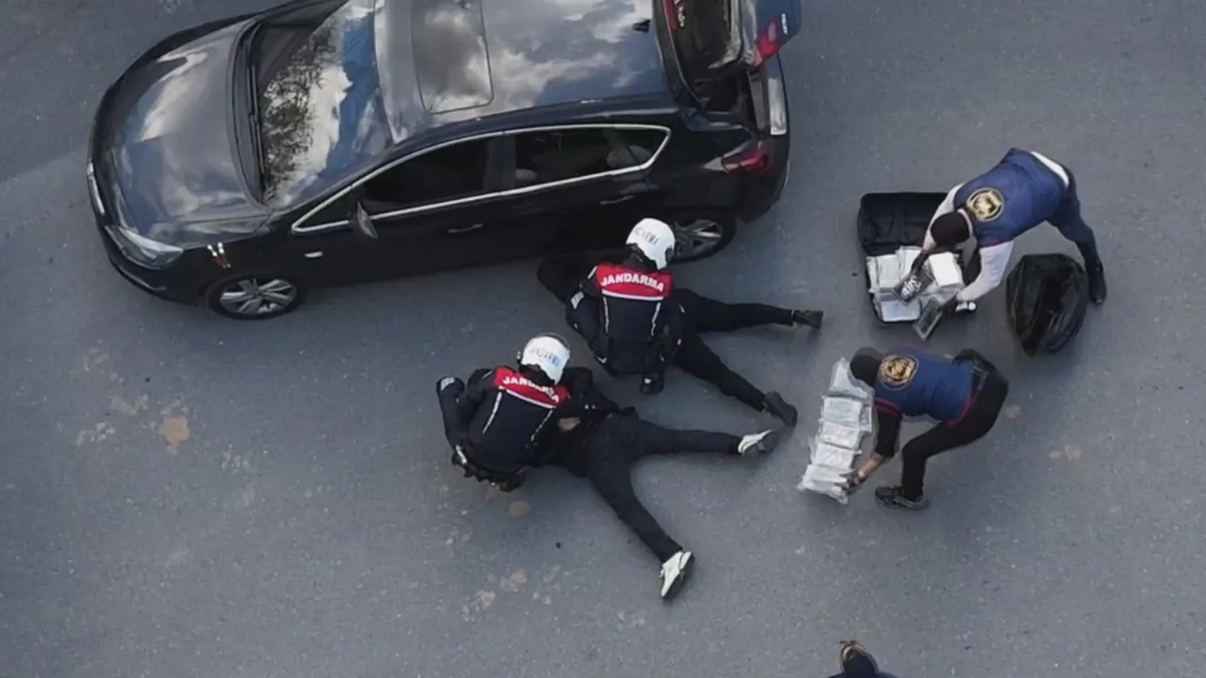 İstanbul'da zehir tacirlerine büyük darbe: Yurt dışı sevkiyatı jandarmaya takıldı