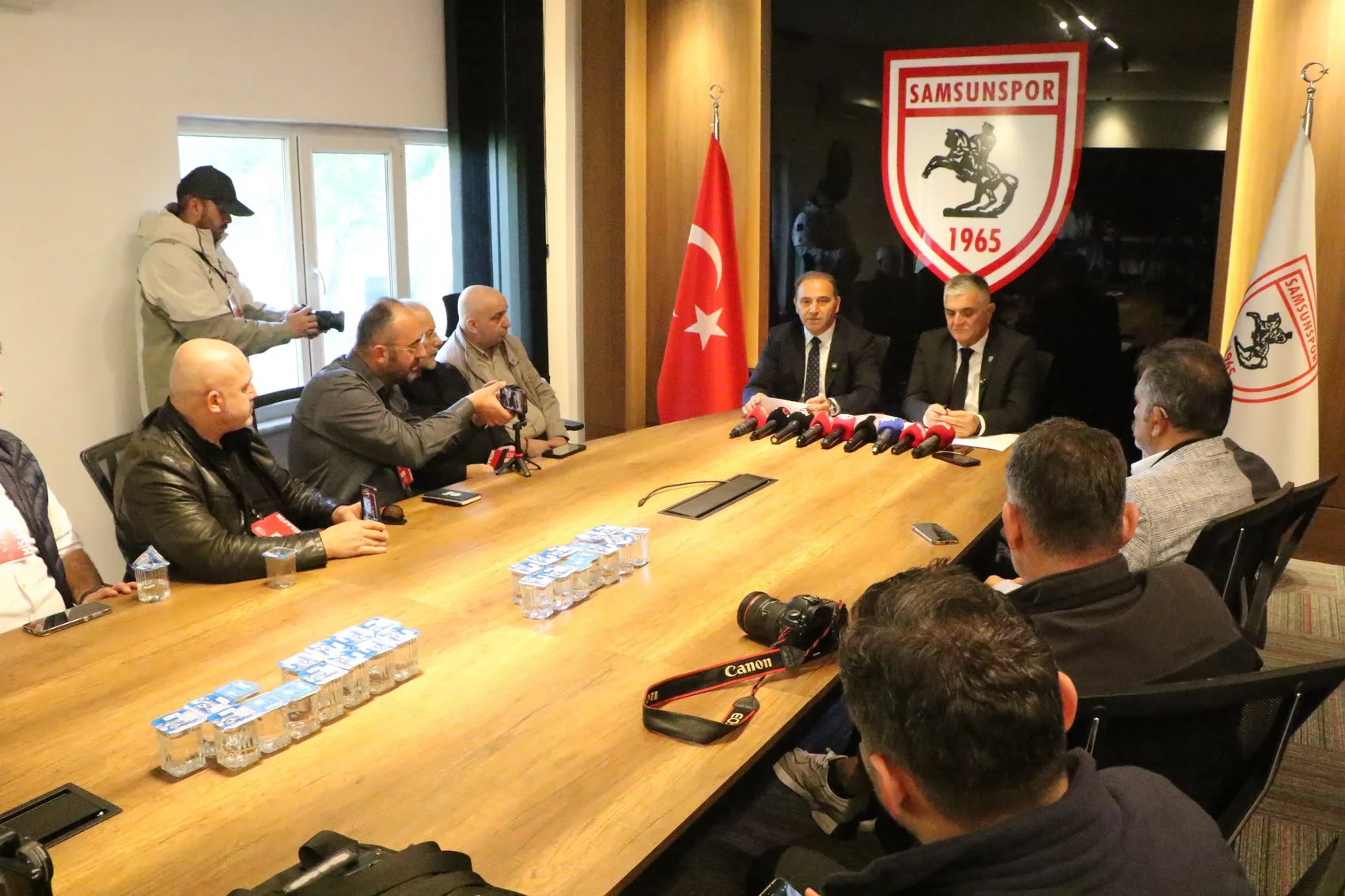 Samsunspor'da Fuat Çapa'dan istifa resti: Gemiyi terk etmek bize yakışmaz