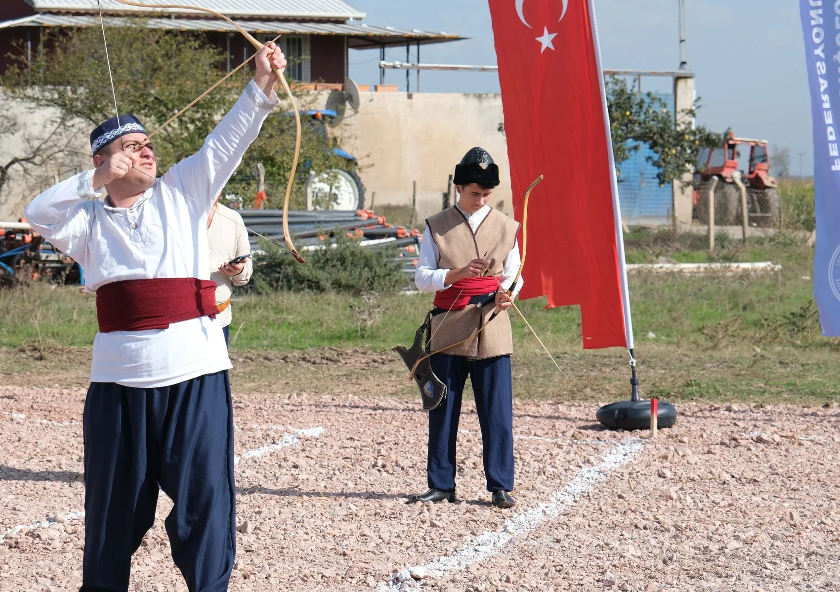 Karacabey'de Oklar Hedefi 12'den Vurmak İçin Havalandı: 204 Sporcu Şampiyonluk İçin Ter Döküyor