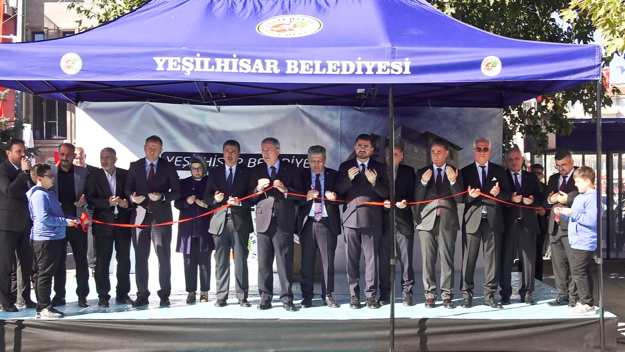 Hulusi Akar'dan birlik mesajı: Cumhur İttifakı'nın önünde hiçbir engel duramaz