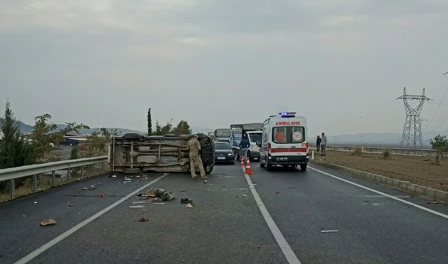 İslahiye yolunda acı veda: Kamyonet kazasında 65 yaşındaki Zübeyde Adıgüzel hayatını kaybetti