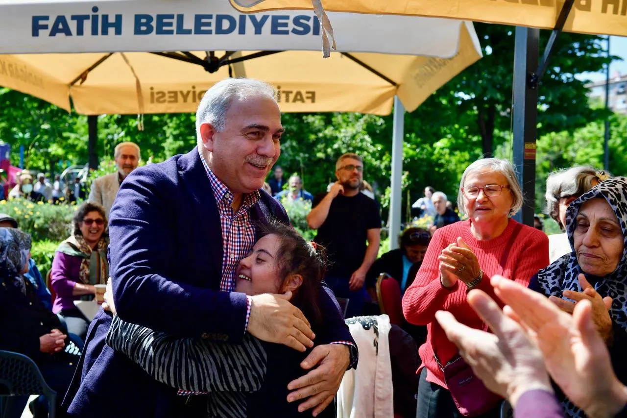 Fatih'in çınarları için yeni bir durak: Yadigar Kahvesi kapılarını açtı