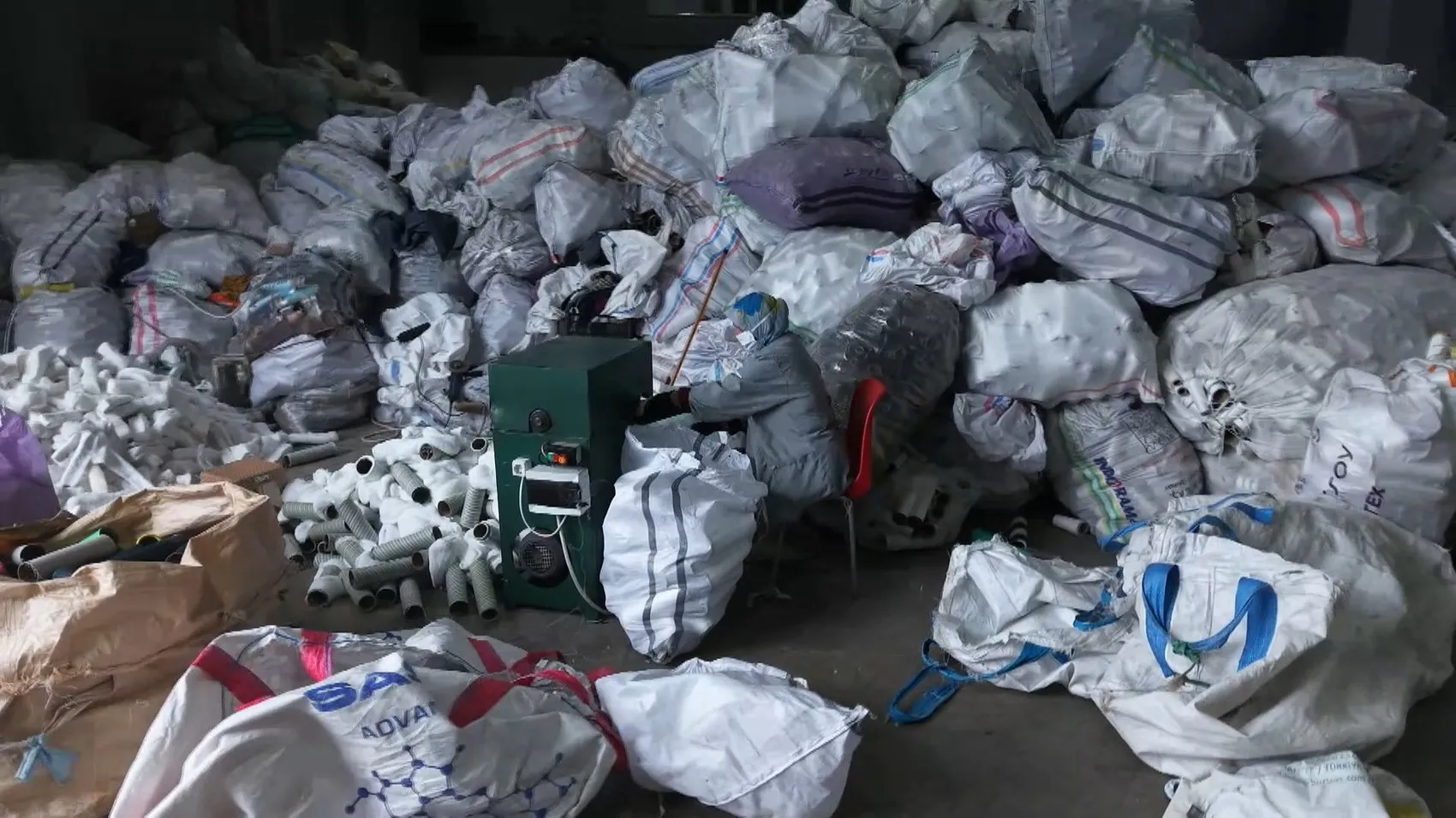 Bursa sanayisinin atıkları kadınların elinde yeniden hayat buluyor