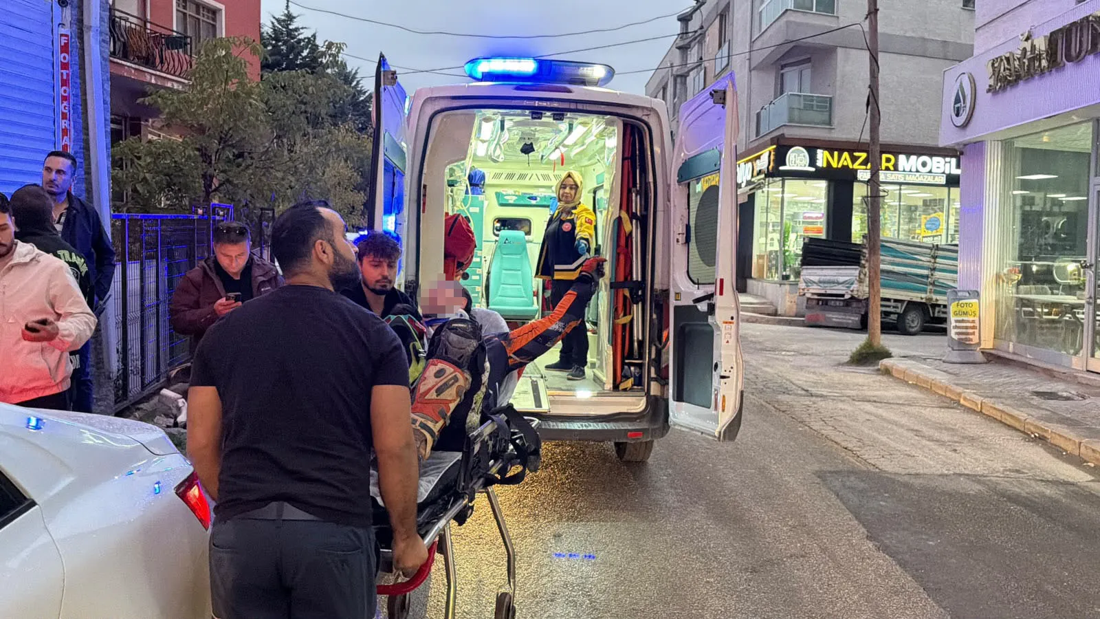 Polisten kaçarken servet değerinde ceza ile karşılaştı: Motosikletli sürücünün tehlikeli kovalamacası hastanede bitti