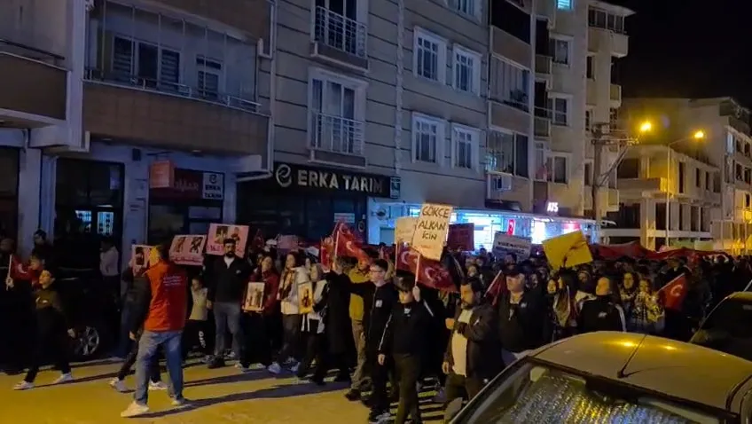 Karacabey'de Gökçe Alkan için adalet çığlığı: Kadın cinayetlerine karşı tek yürek oldular