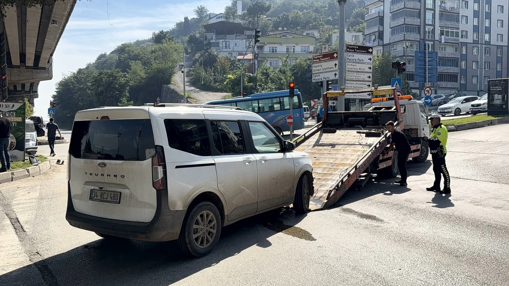 Samsun'da trafik dehşeti: Kavşakta kırmızı ışık ihlali faciaya yol açtı