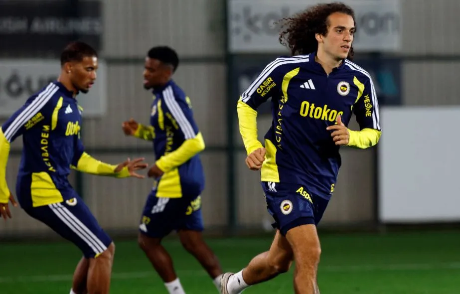 Kadıköy'de nefesler tutuldu: Fenerbahçe derbi mesaisini noktaladı