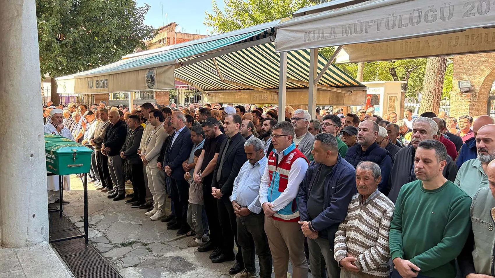 Evinin küle dönüşüne tanıklık ederken kalbi durdu: Kula'da hüzünlü veda