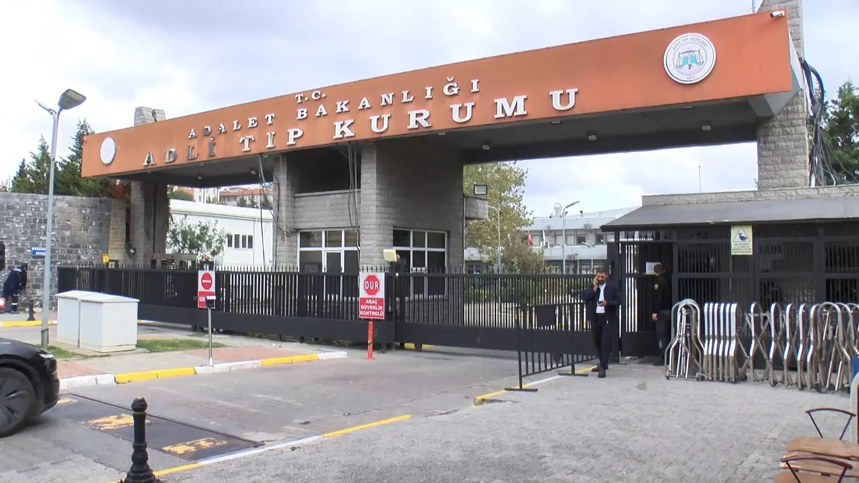 Mahkeme salonunda gergin anlar: Eski nişanlısını katleden sanığa iyi hal indirimi