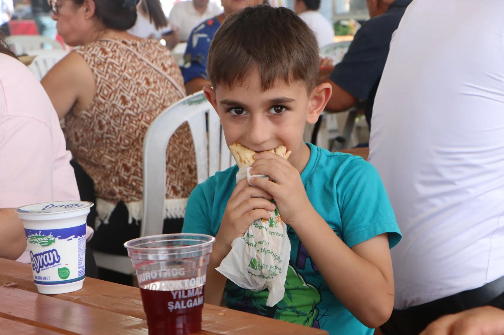 Adana'da Lezzet Rüzgarı: Kebap Kokusu Tüm Şehri Sardı