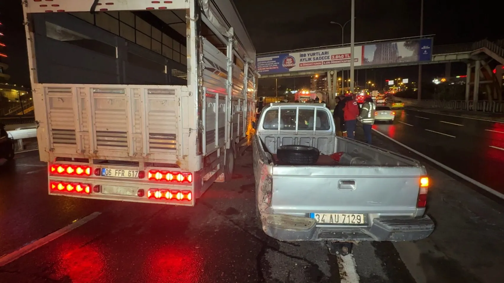 Avcılar'da geceyi kabusa çeviren zincirleme kaza: 4 yaralı