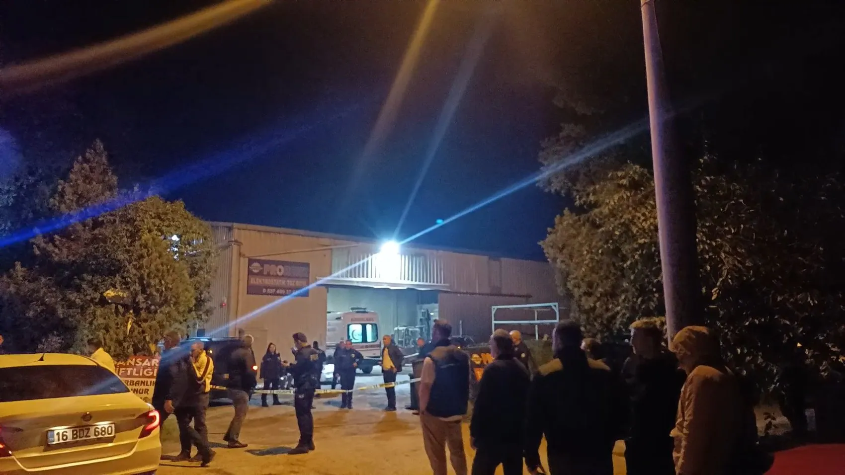 Ölümün kıyısından dönmüştü: Kader genç işçiyi fabrikada yakaladı