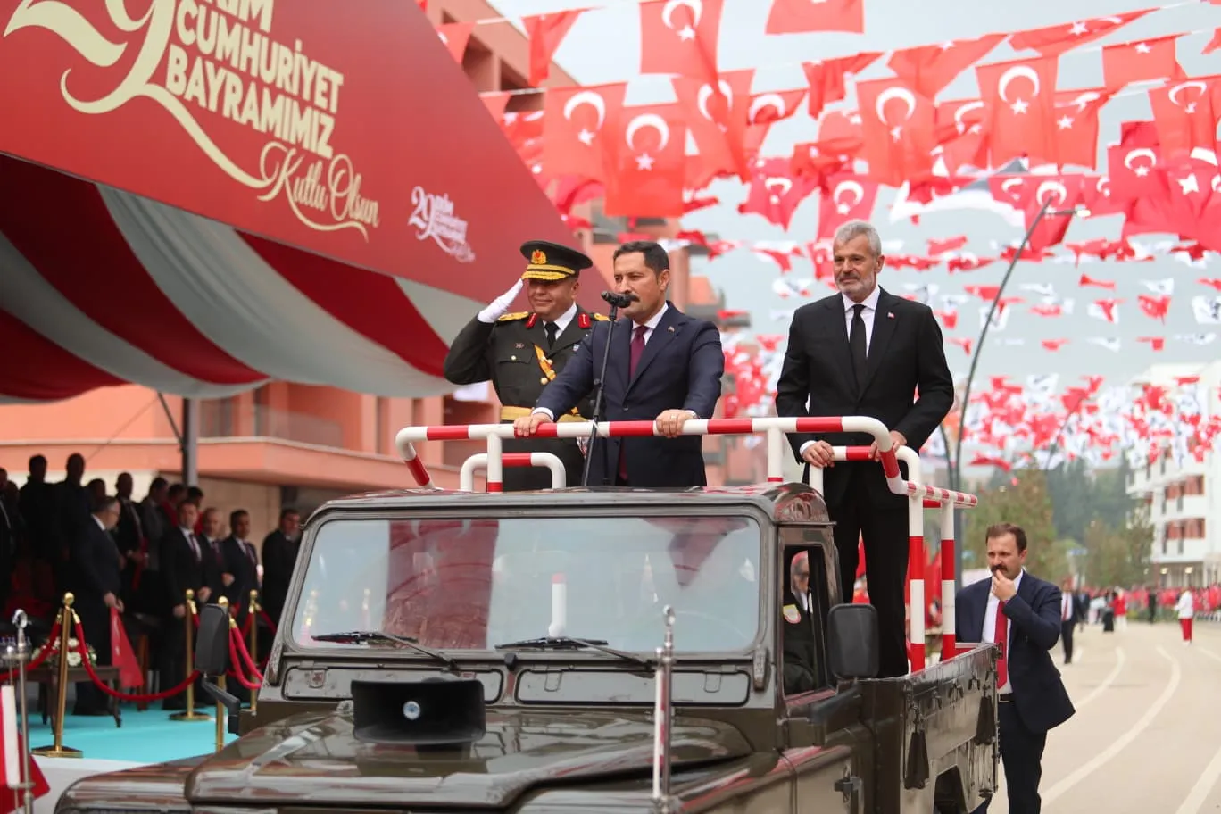 Yıkıntıların yerini bayram coşkusu aldı: Antakya'nın kalbi üç yıl sonra yeniden atıyor